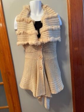 SISTERS Real Fur Trim Beige Knit Button-Front Women's Luxury Old Money Vest